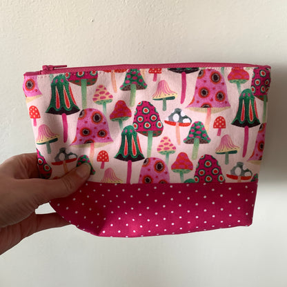 Two-tone cosmetic bags