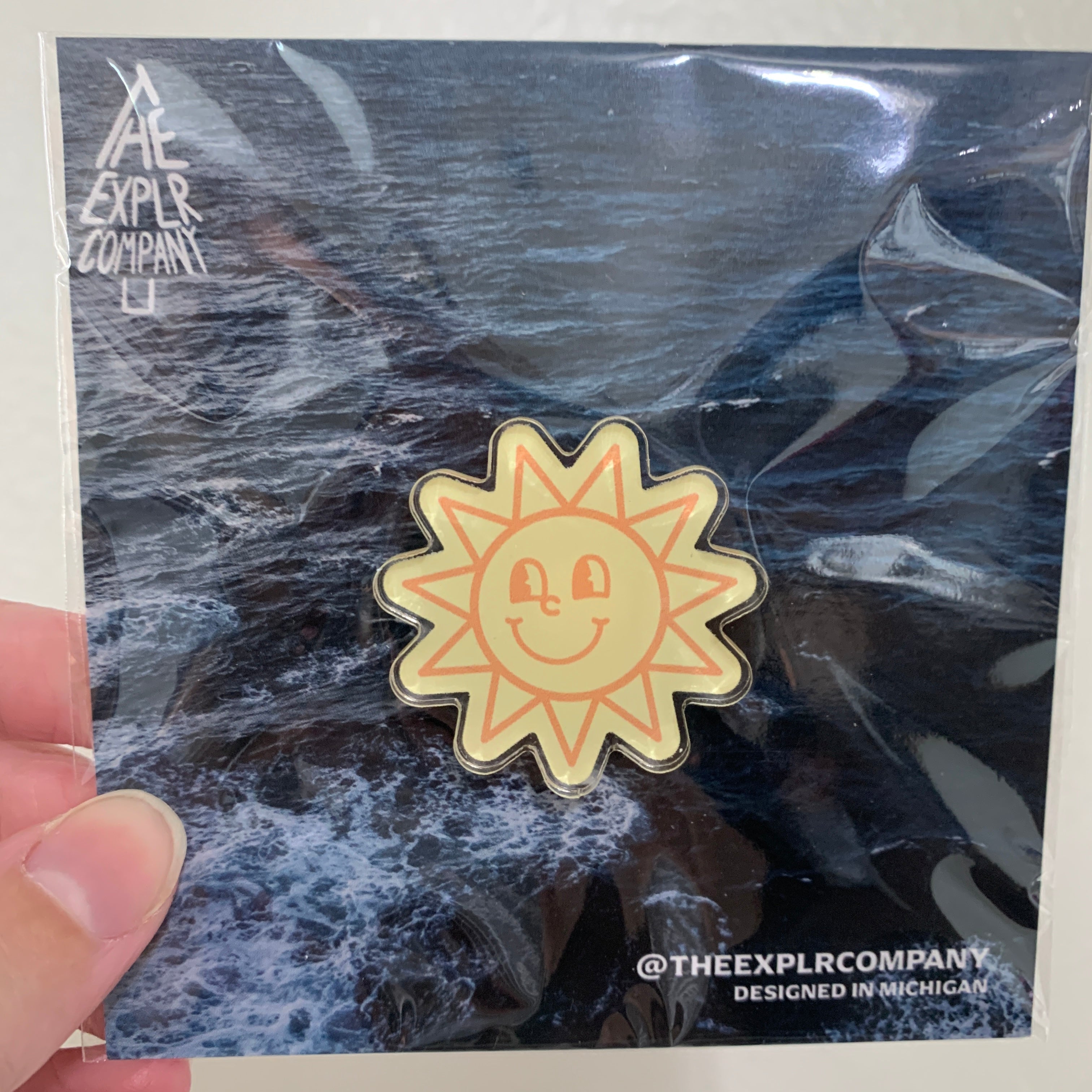 Happy Sun Pin